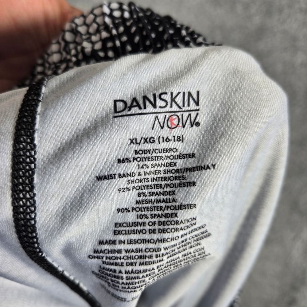 Danskin Now Womens XL 2-in-1 Running Shorts Black White Honeycomb Print Active - Picture 6 of 6